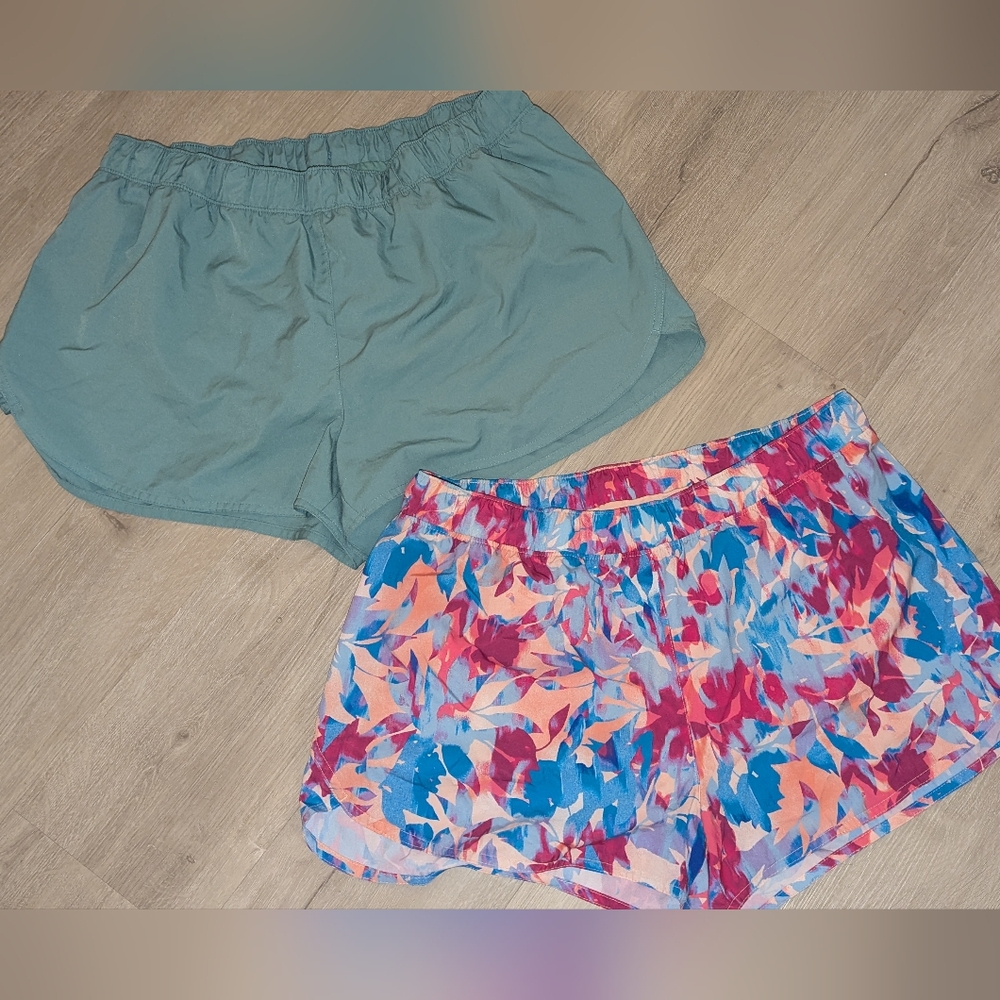 Bundle of 2 Old Navy Mid-Rise StretchTech Run Shorts